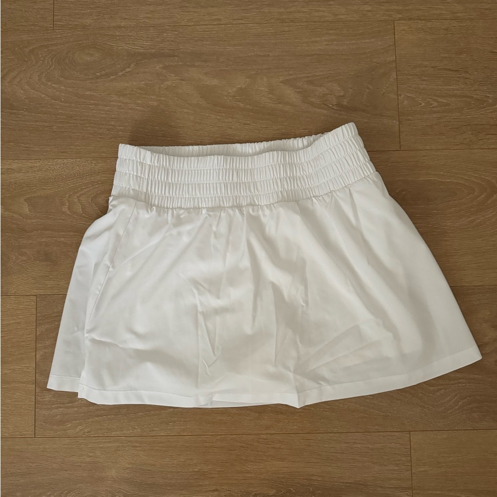 Gap white tennis skirt